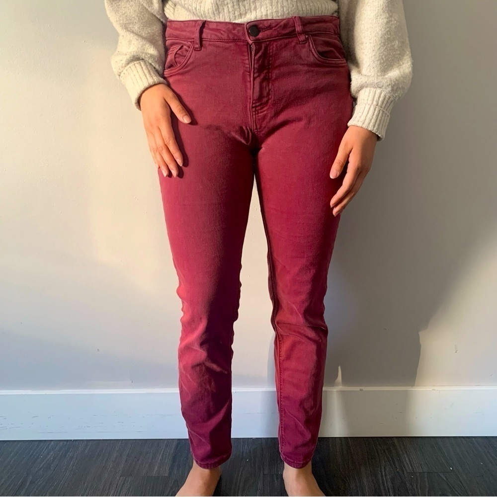 👖  ROOTS Light Wash Burgundy Jeans - Women's Size 29 👖